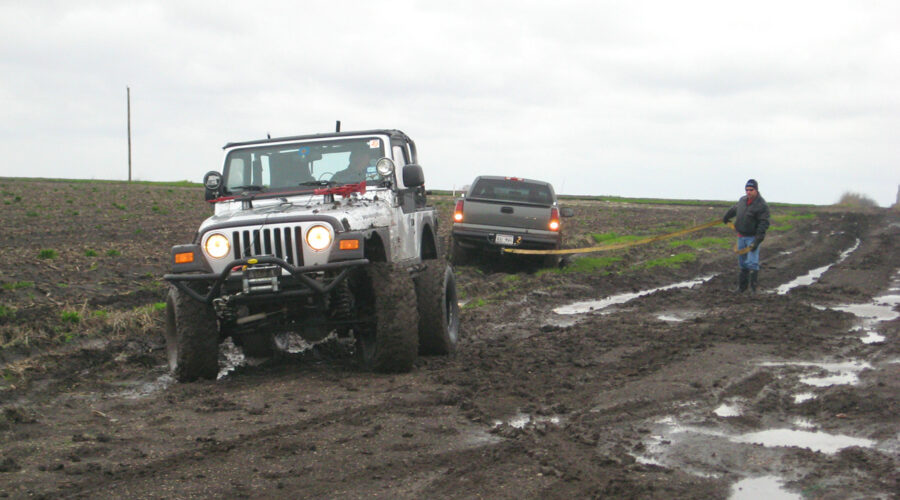 Stranded in Ozark? These 10 Tow Trucks Can Get You Moving Again